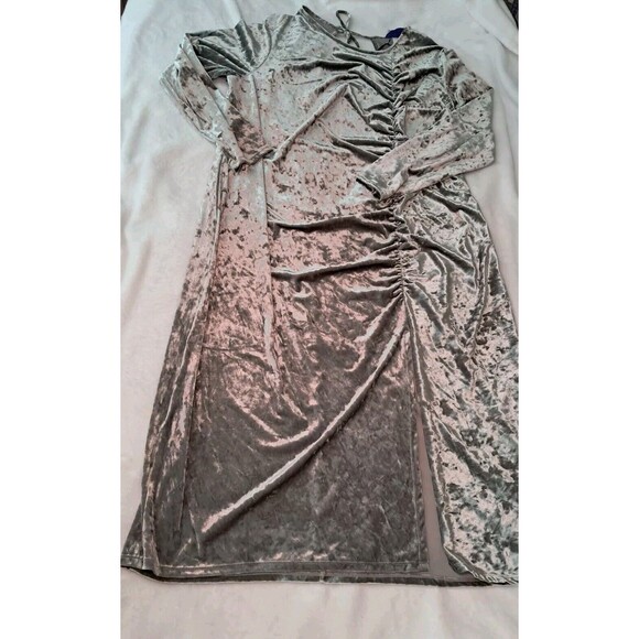 Future Collective Silver Velvet Ruched Long Sleeve Open Back Dress Size 3X NWT - Picture 8 of 16